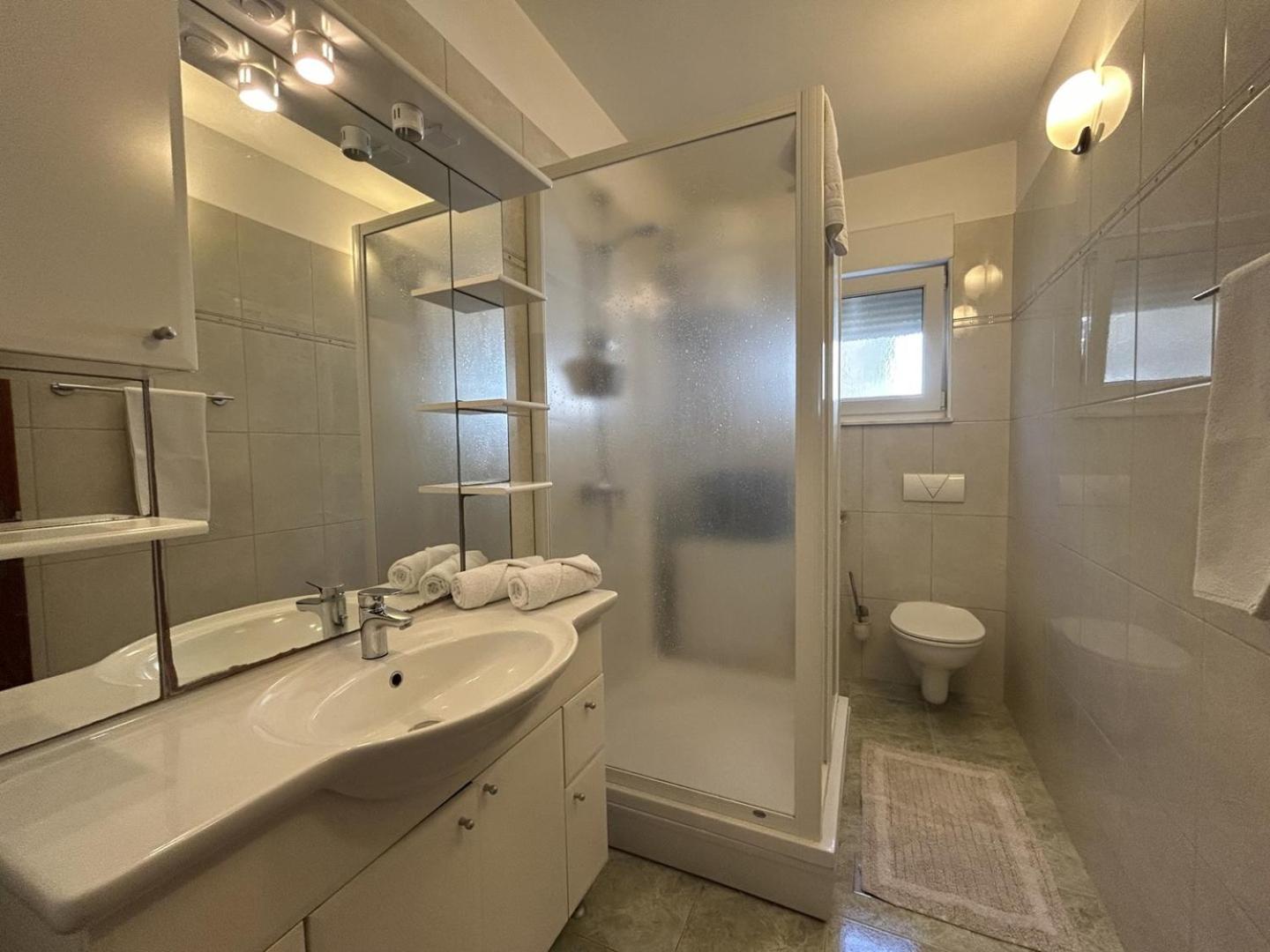 Azure Apartments By The Sea Near City Omiš Εξωτερικό φωτογραφία